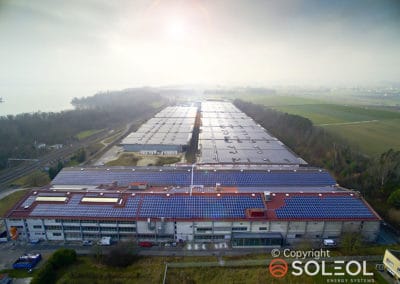 Les fixations Dome Solar sur la plus grande centrale photovoltaïque de Suisse