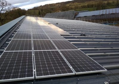 Toiture photovoltaïque d’un bâtiment agricole dans l’Aveyron